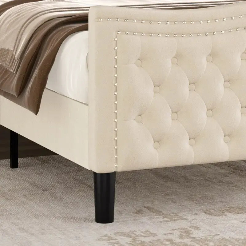 Lit plateforme en velours de style moderne avec tête de lit rembourrée pour chambre à coucher