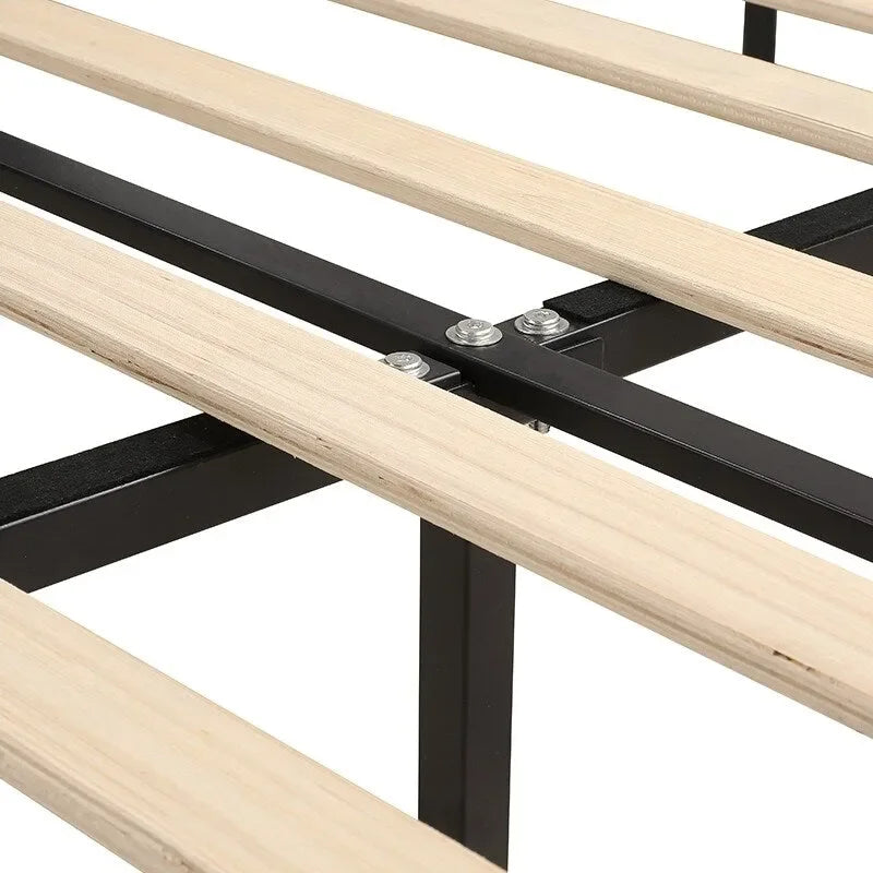 Lit plateforme en velours de style moderne avec tête de lit rembourrée pour chambre à coucher