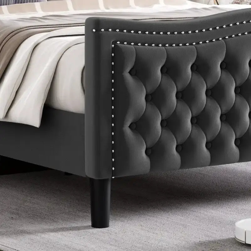 Lit plateforme en velours de style moderne avec tête de lit rembourrée pour chambre à coucher