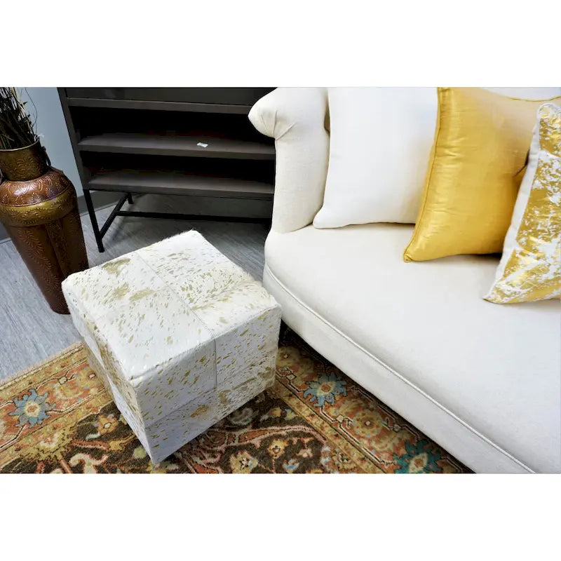 Home& Pouf carré cube en cuir doré